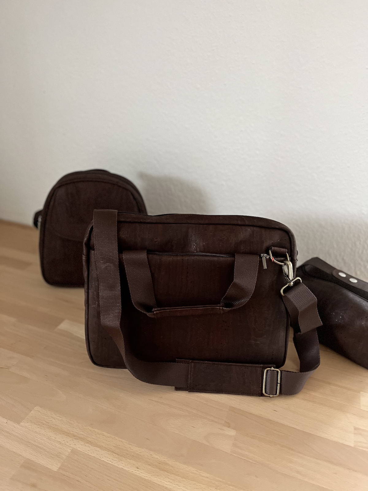 Tolle Laptop Tasche mit praktischem Tragegurt