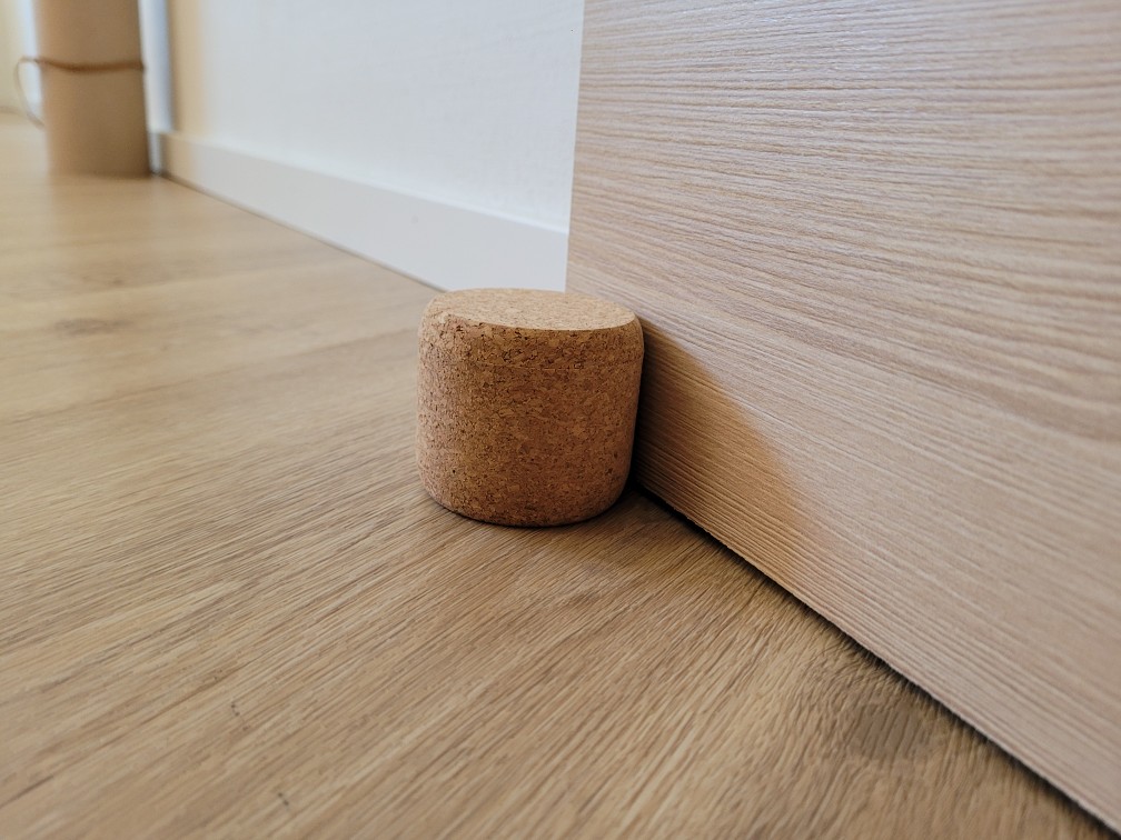 Türstopper aus Kork für schwere Türen