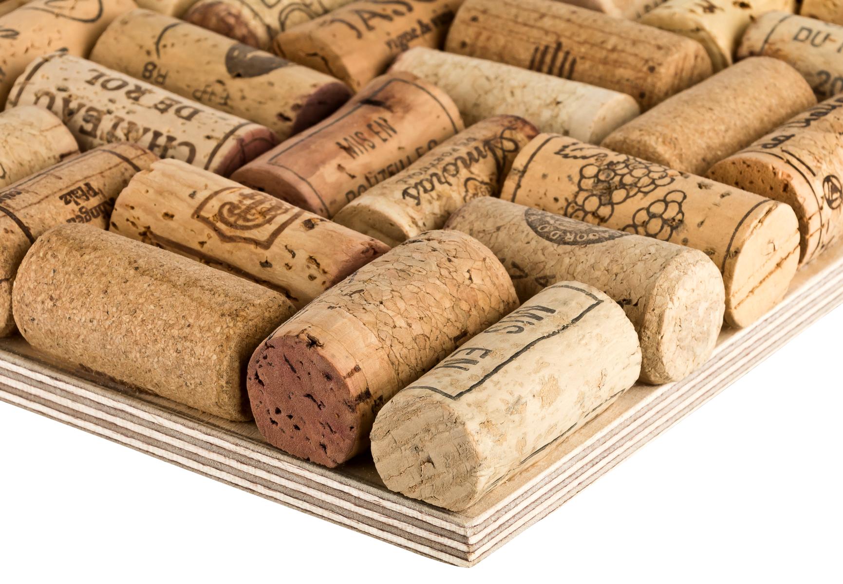 Pinnboard aus gebrauchten Weinkorken